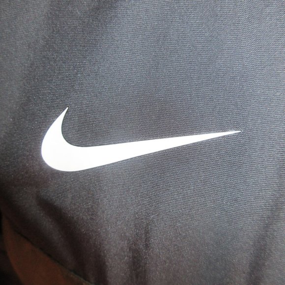 Nike Juventus Lightweight Jacket Men Khaki  Training Football Windbreaker Large - Picture 3 of 12